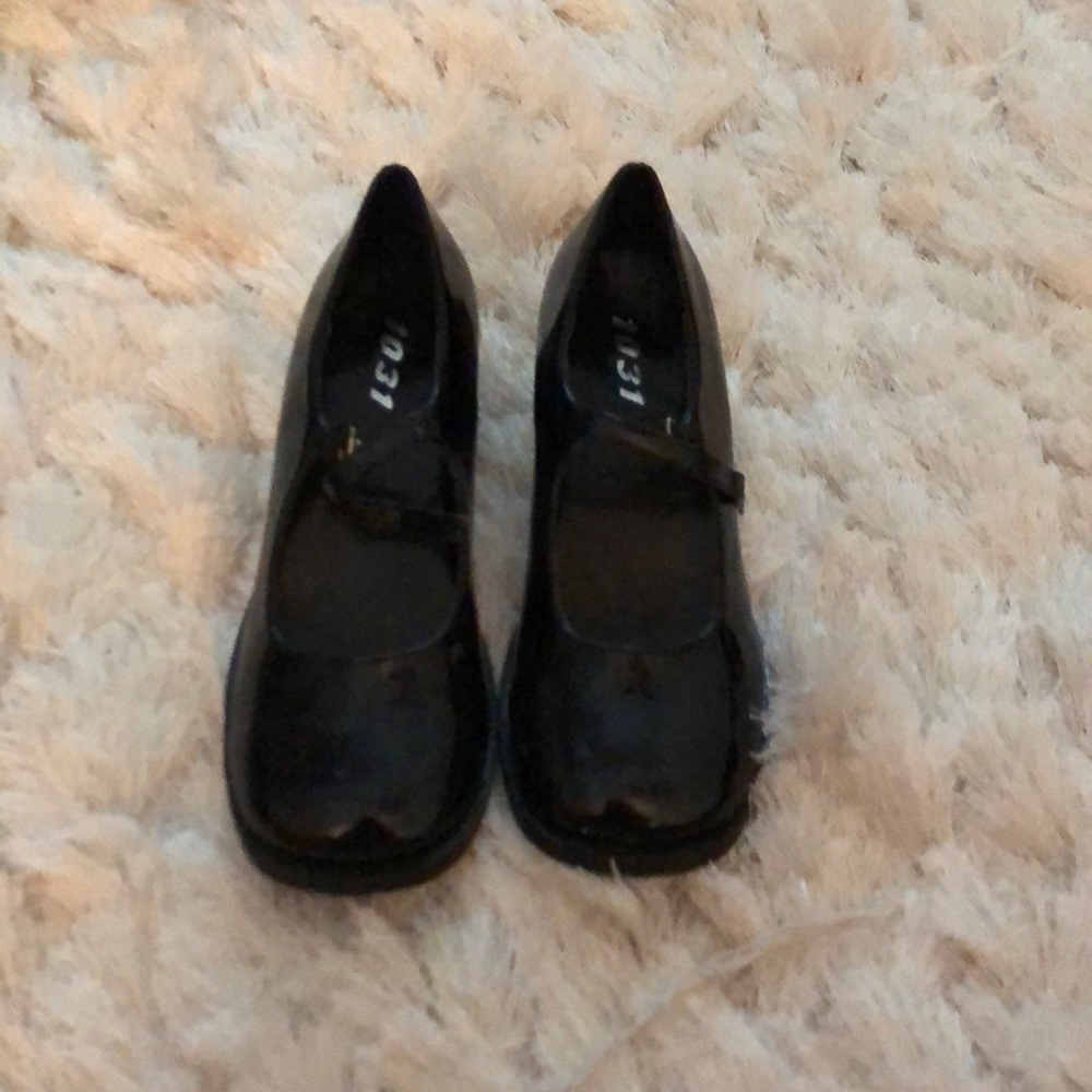 Old fashion heals!